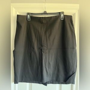 Women’s Straight pull on black skirt